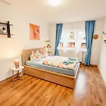 Daire Urlaubsmagie - Wildblume - Terrasse, Grill & Saisonaler Pool Lichtenhain (Sebnitz)