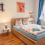 Urlaubsmagie - Wildblume - Terrasse, Grill & Saisonaler Pool Daire *