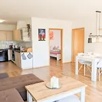 W4 - Urlaubsmagie- Pool, Terrasse, Barbecue Apartment *