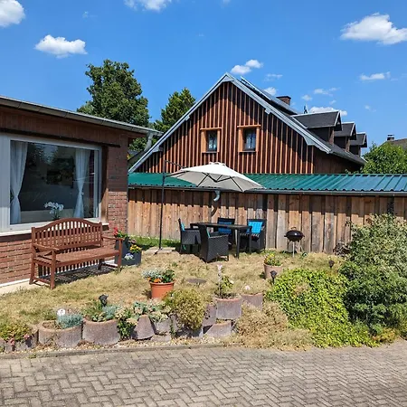 Urlaubsmagie - Wildblume - Terrasse, Grill & Saisonaler Pool * Lichtenhain (Sebnitz)